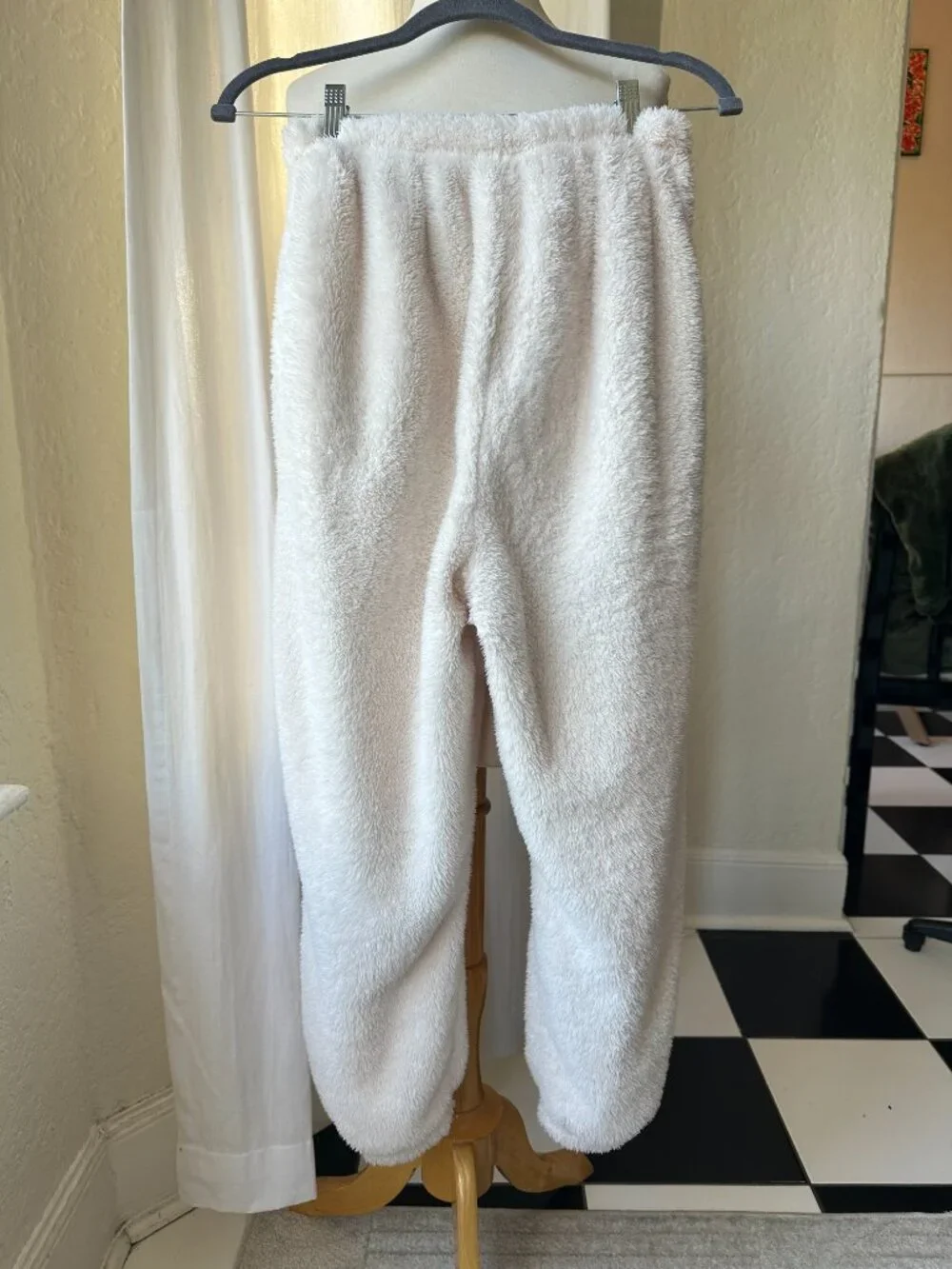 Women’s M Fluffy Fleece Pajama Set Ivory White Plush 2 Piece Loungewear